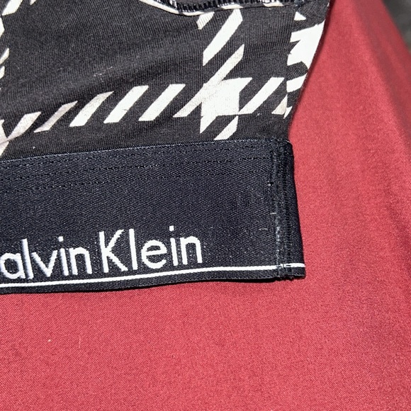 Calvin Klein Sports Bra - Picture 3 of 5